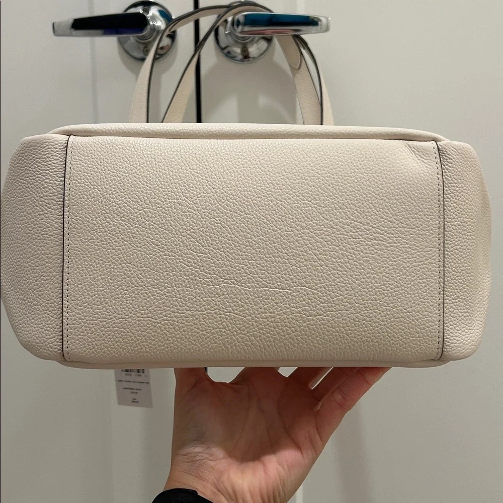 Coach (NWT) Hadley Turnlock Tote Bag - Picture 10 of 17